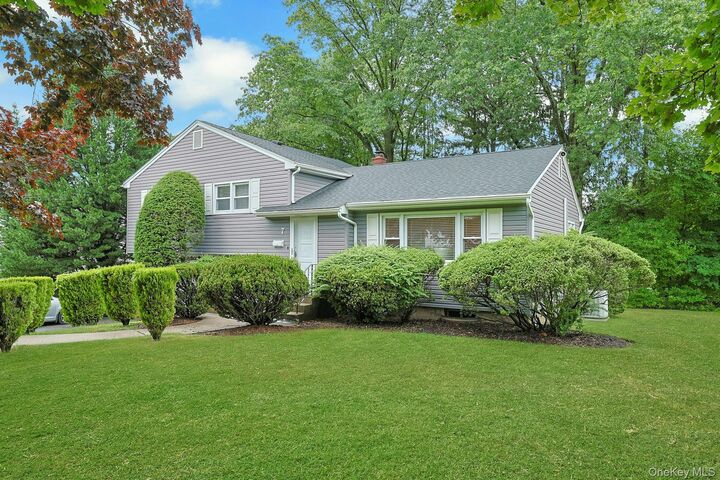 Property Photo:  7 Stewart Place  NY 10977 