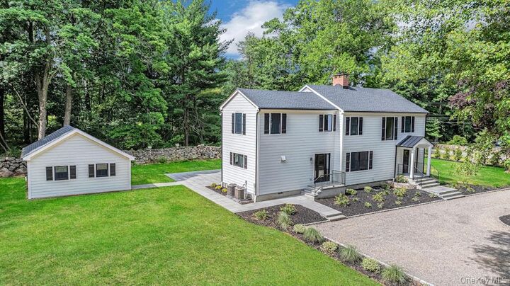 Property Photo:  676 Hardscrabble Road  NY 10514 