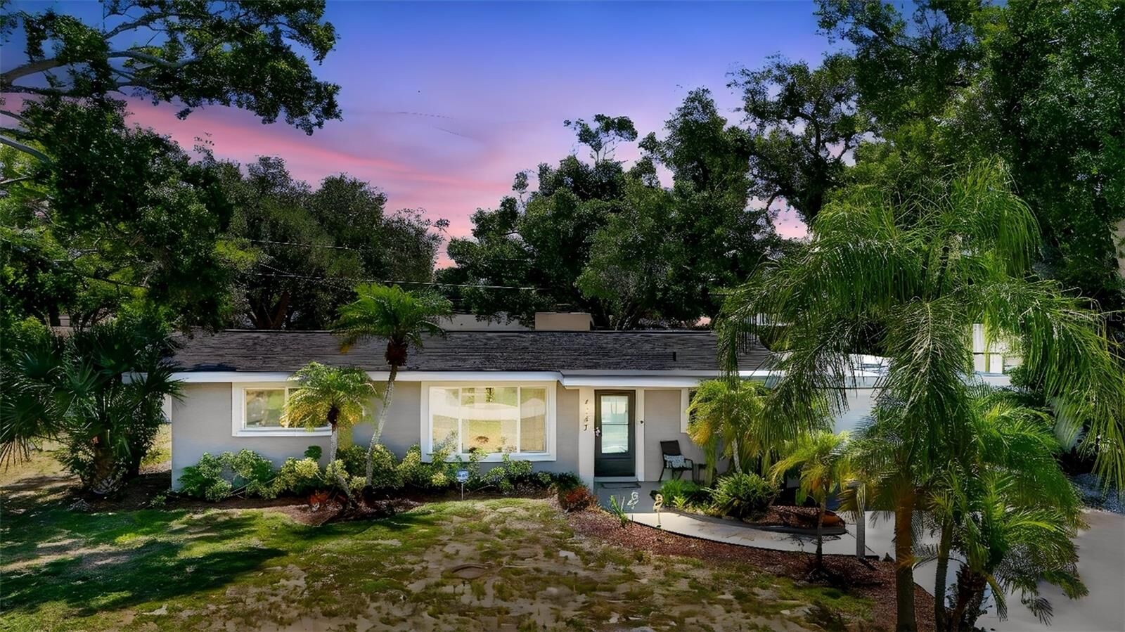Property Photo:  4147 Augustine Avenue  FL 34231 