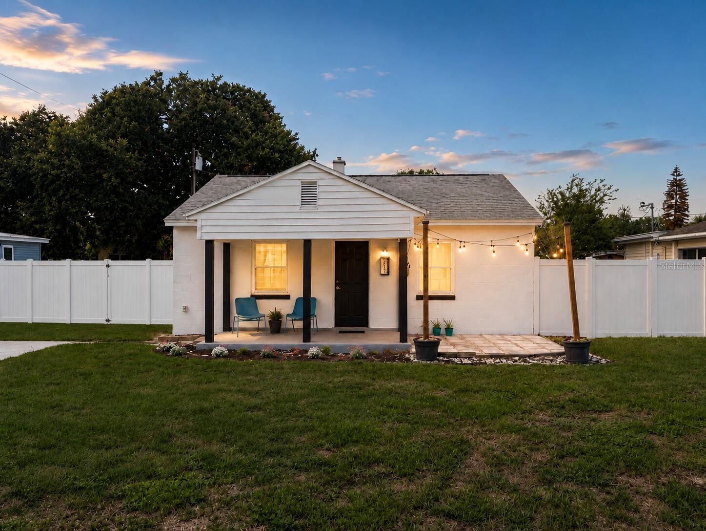 Property Photo:  217 W Story Road  FL 34787 