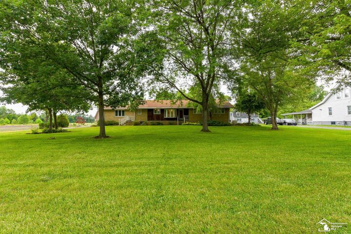 Property Photo:  33920 Huron River Drive  MI 48164 