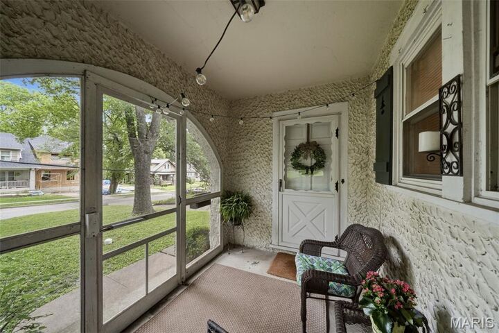 Property Photo:  304 Papin Avenue  MO 63119 