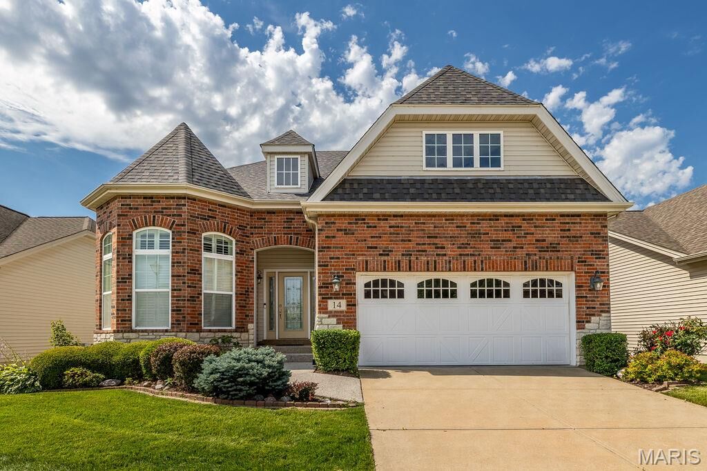 Property Photo:  14 Burgundy Place Drive  MO 63368 