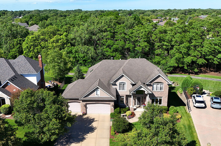 Property Photo:  19257 Beaver Creek Lane  IL 60448 