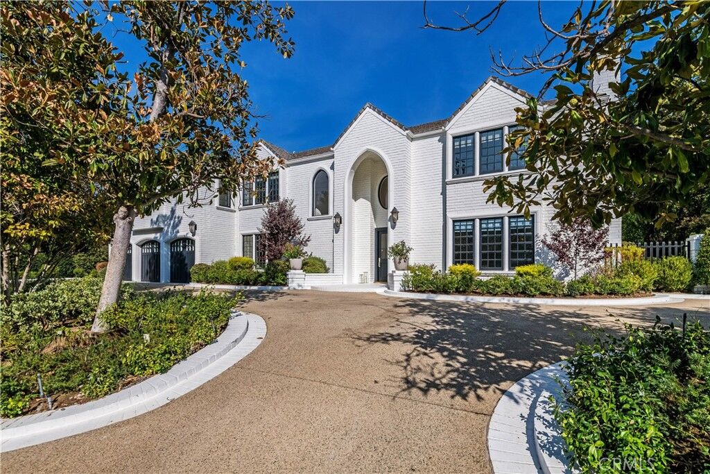 Property Photo: 4550 Encino Avenue CA 91316