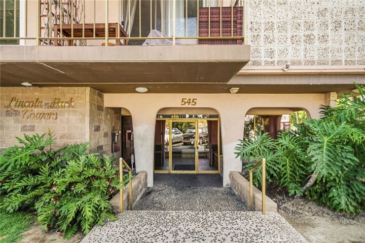 Property Photo:  545 Chestnut 302  CA 90802 