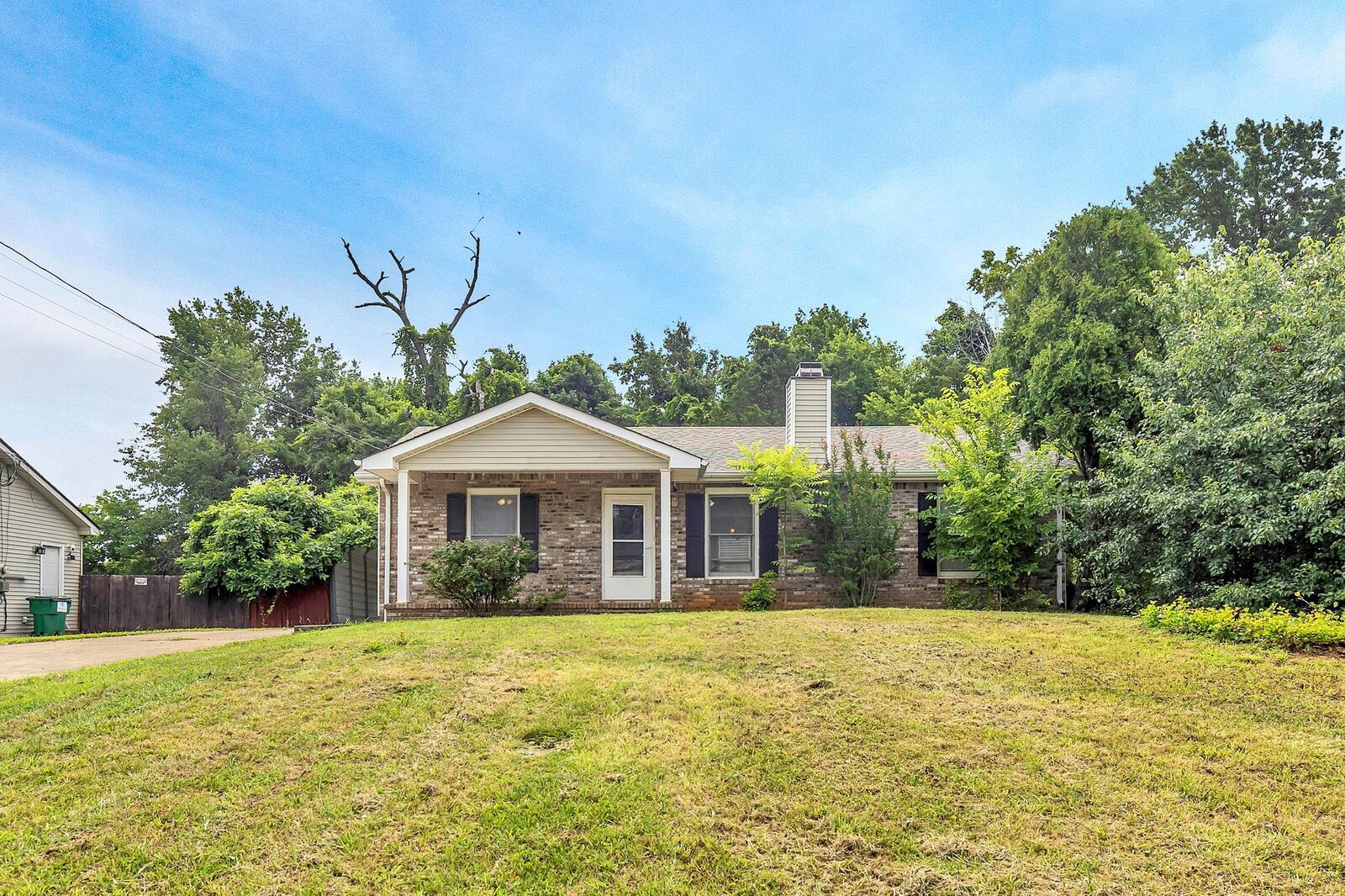 Property Photo:  2809 Teakwood Dr  TN 37040 