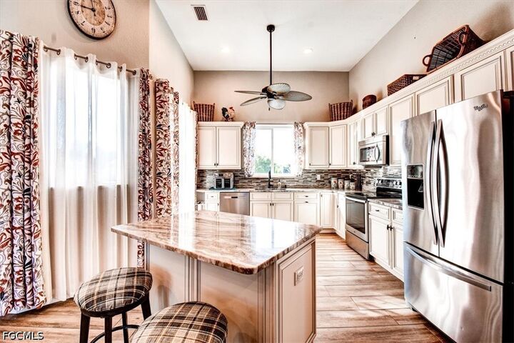 Property Photo: 420 SE 32nd Street FL 33904