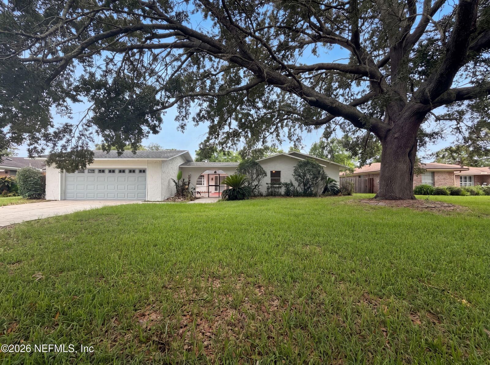 Property Photo: 4412 Travelers Road FL 32210