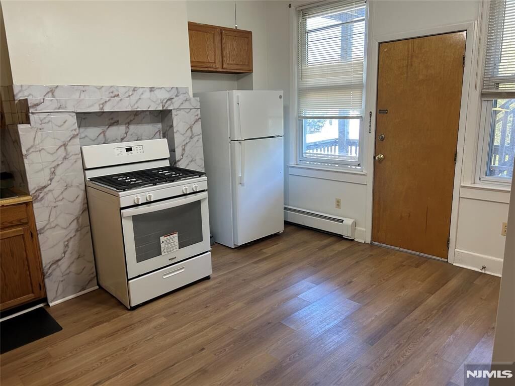 Property Photo:  139 Johnston Avenue 3  NJ 07032 