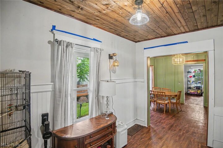 Property Photo:  853 Summit Street NW  OH 44485 