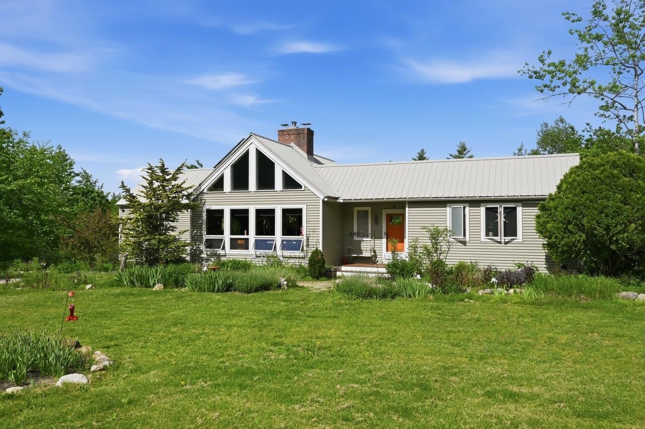 Property Photo:  98R Old Turnpike Road  NH 03290 