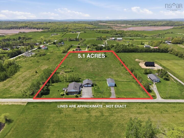 Property Photo:  21 Hillcrest Lane  NS B0N 2A0 