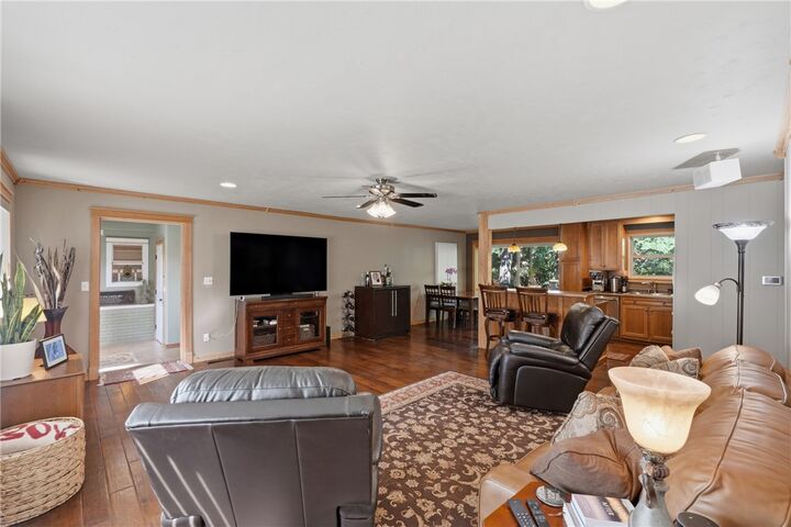Property Photo:  11 College Street  AR 72632 
