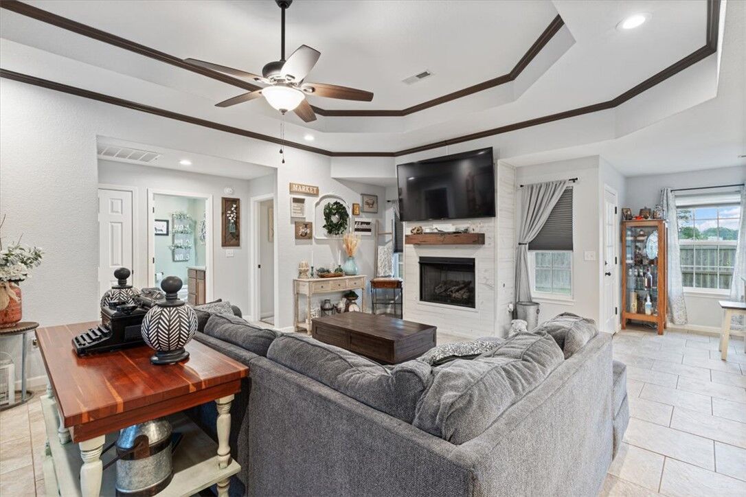 Property Photo:  1523 William Court  AR 72761 