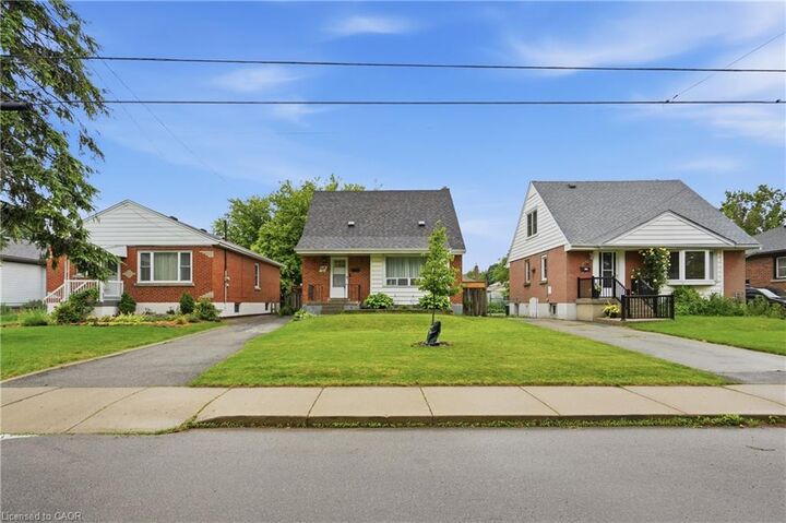 Property Photo:  160 East 36th Street  ON L8V 3Z4 