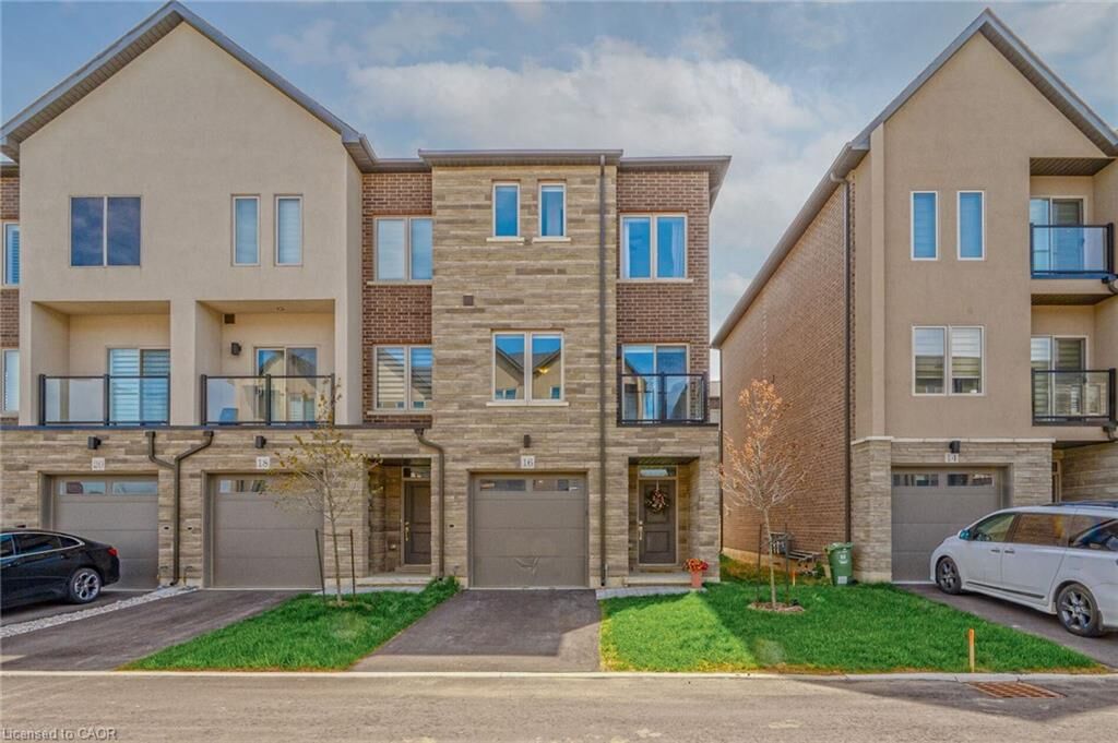 Property Photo:  16 Raspberry Lane  ON L0R 1W0 