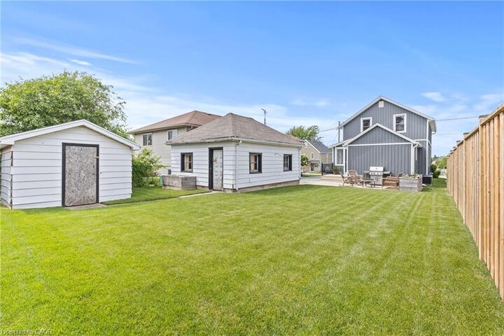Property Photo:  47 Sullivan Avenue  ON L2V 2Y7 