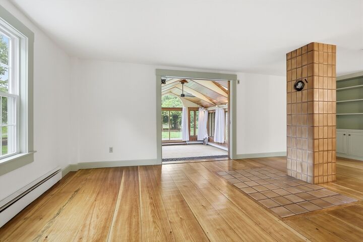 Property Photo:  384 Pearl Hill Rd  MA 01420 