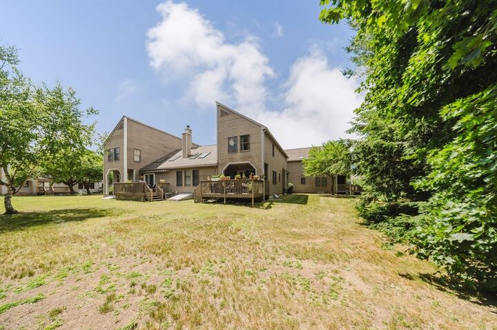 Property Photo: 20 Elm Mdws 20 CT 06082