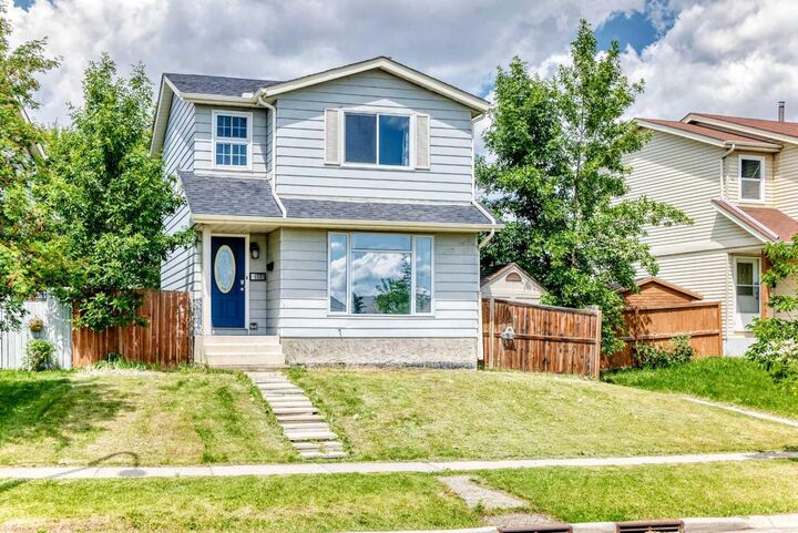 171 Erin Woods Drive SE — photo 1