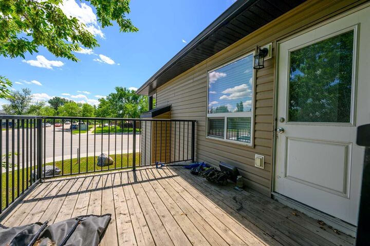 Property Photo: A & B, 9302 100 Avenue A &Amp B AB T8V 0S7