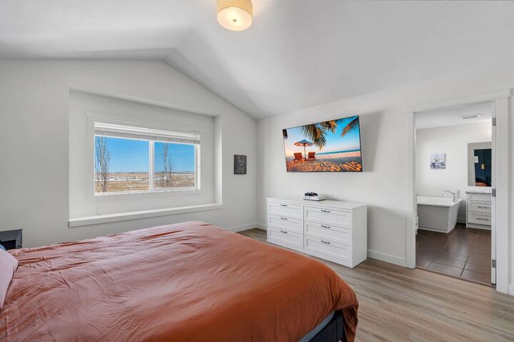 Property Photo:  118 Reunion Green NW  AB T4B 3X1 