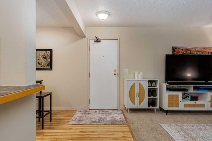 Property Photo:  13045 6 Street SW 3209  AB T2W 5H1 