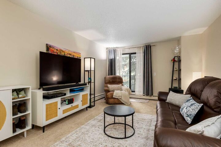 Property Photo:  13045 6 Street SW 3209  AB T2W 5H1 