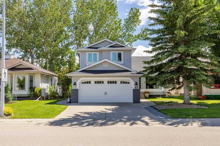 17 Sunset Crescent — photo 1