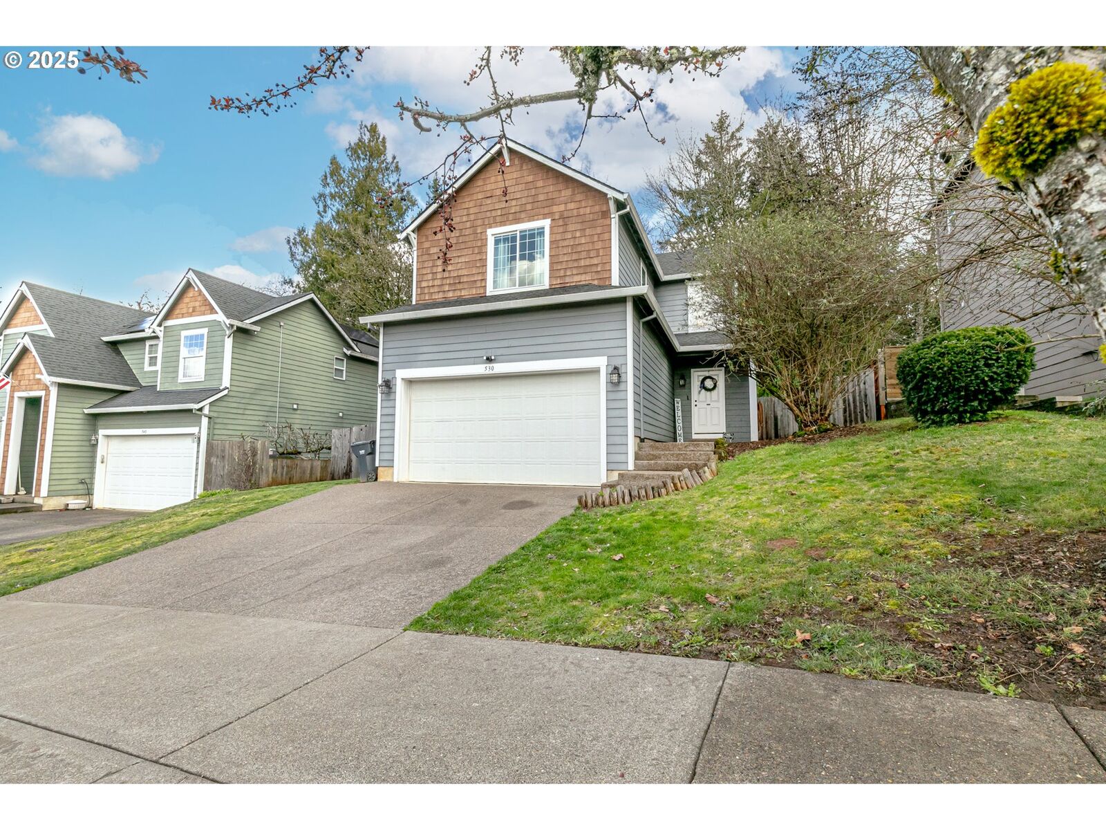 Property Photo: 530 NE Caden Ct OR 97023