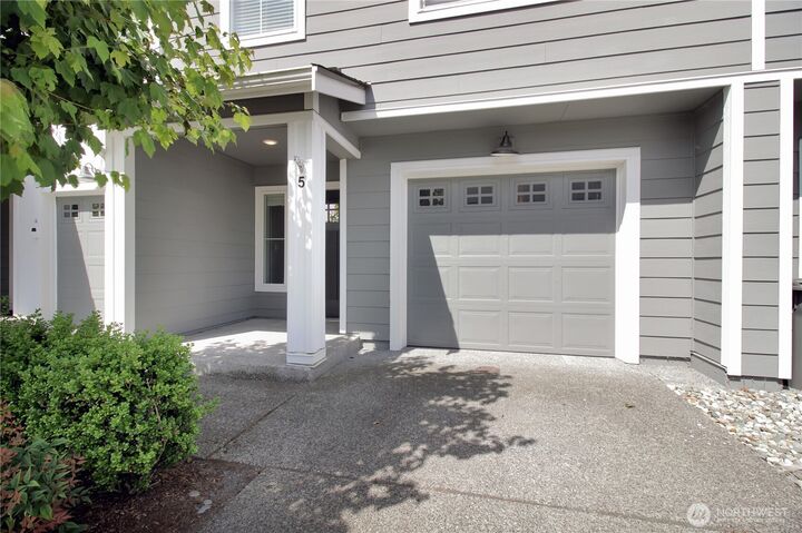 Property Photo:  2014  101st Avenue SE 5  WA 98258 
