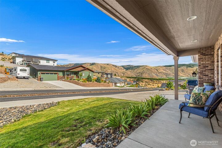 Property Photo:  9973  Saska Way  WA 98822 