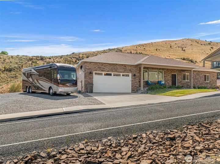 Property Photo:  9973  Saska Way  WA 98822 