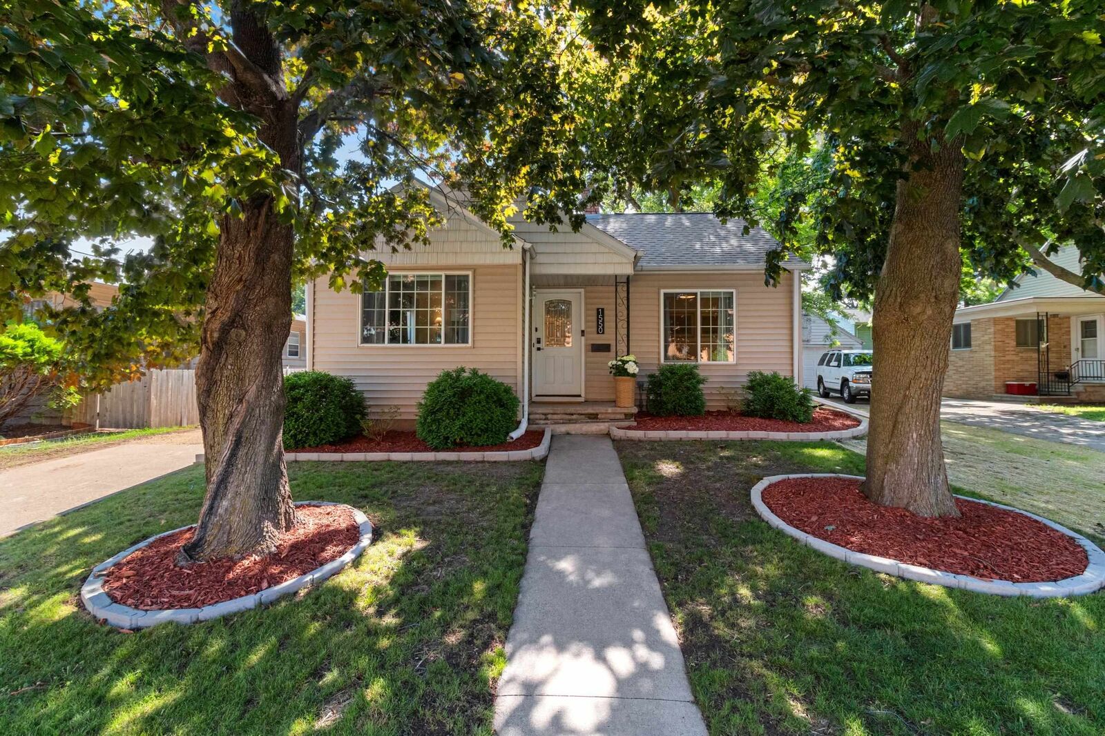 Property Photo:  1550 Delaware Street  WI 54902 