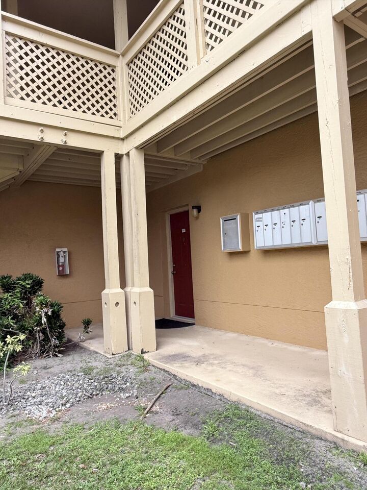 Property Photo:  4799 Via Palm Lakes 1604  FL 33417 