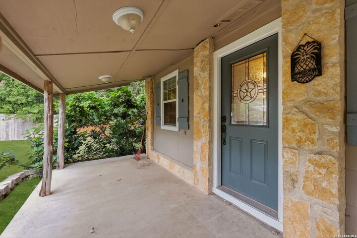 Property Photo: 28614 Waterview Dr TX 78006