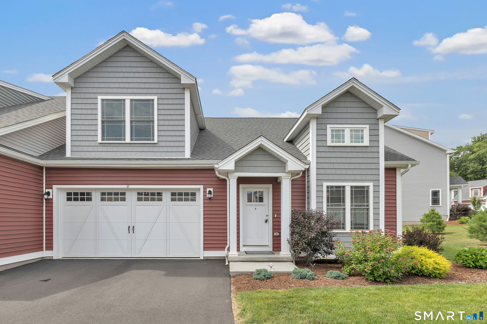 Property Photo:  47 Lombard Circle 47  CT 06473 