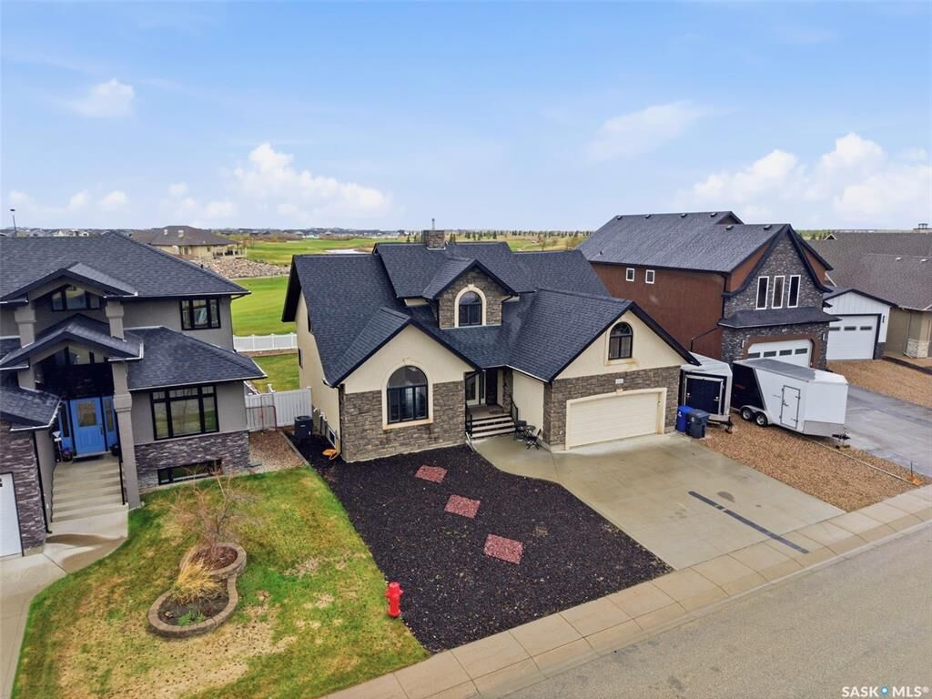 Property Photo:  418 Nicklaus Drive  SK S0K 4S0 