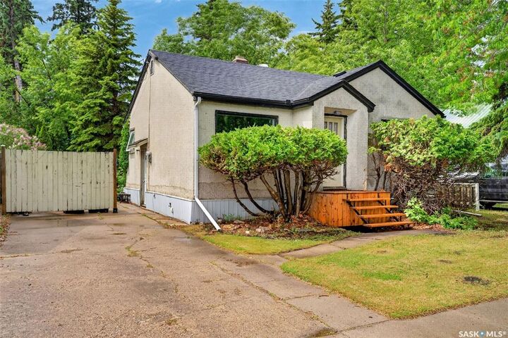 Property Photo: 205 Bemister Avenue E SK S0E 1A0