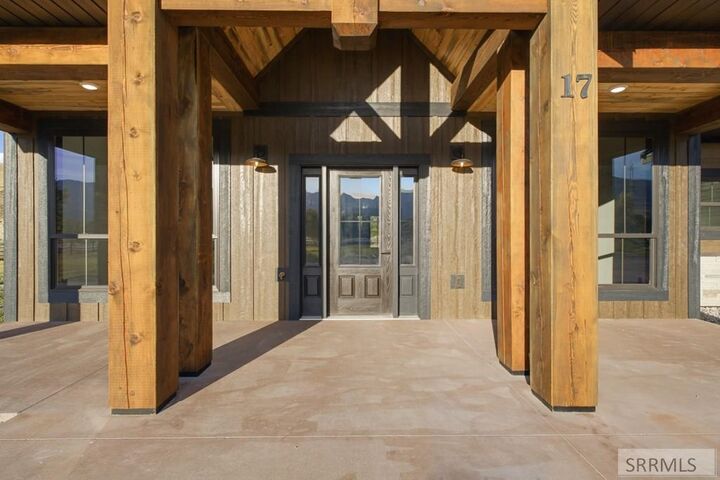 Property Photo:  17 Banta Drive  ID 83467 