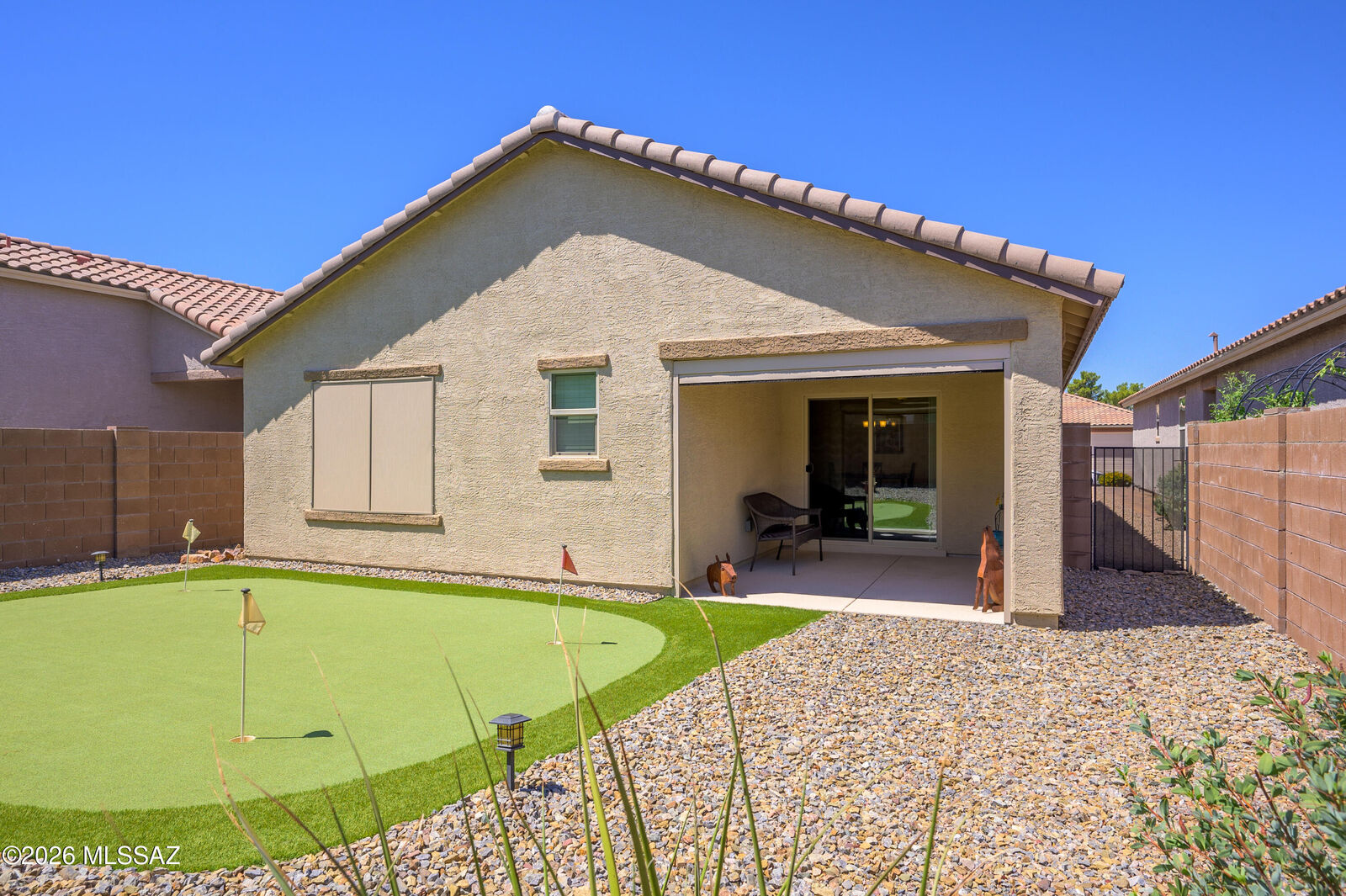 Property Photo:  8678 N Genoa Court  AZ 85742 