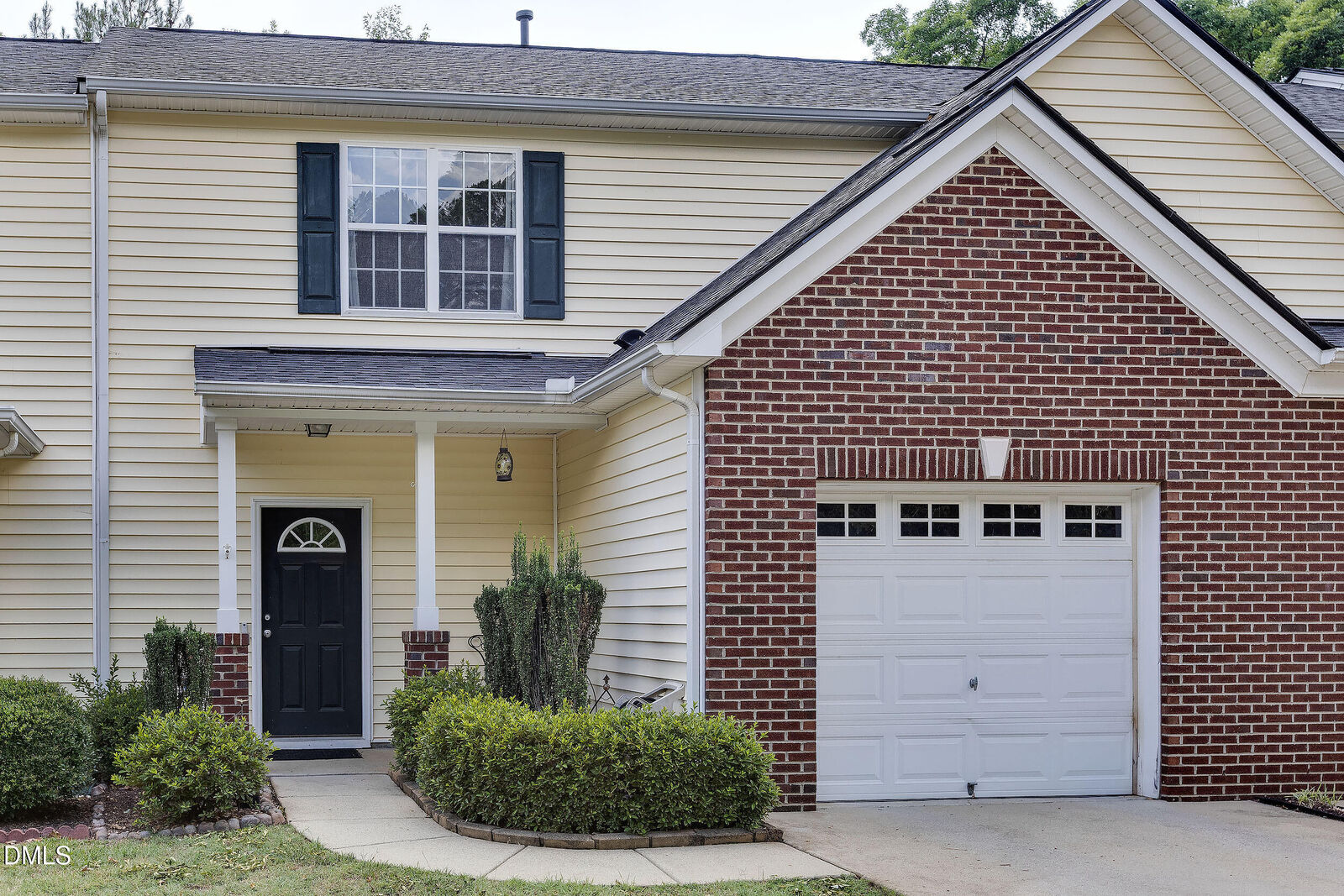 Property Photo:  138 Cline Falls Drive  NC 27540 