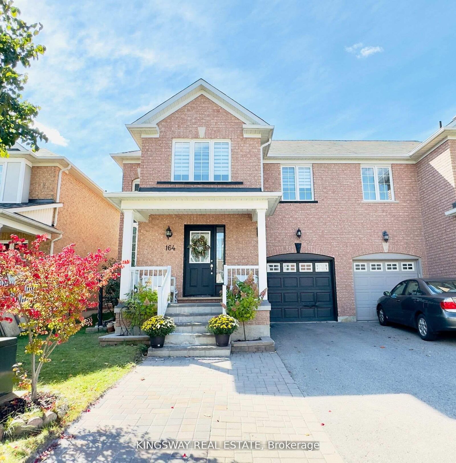 Property Photo: 164 Gail Parks Crescent ON L3X 3C1