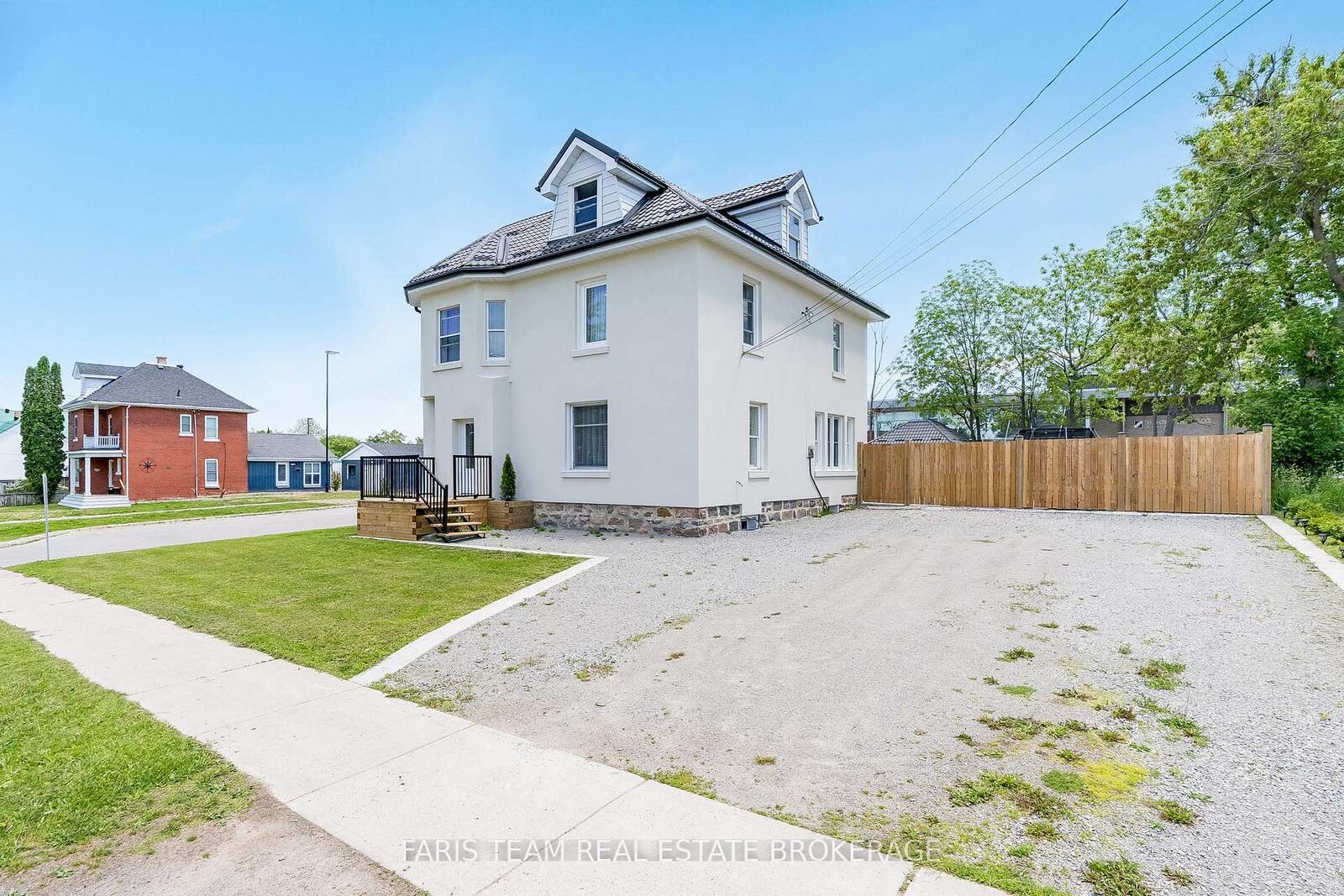 Property Photo:  119 Jephson Street  ON L0K 2A0 