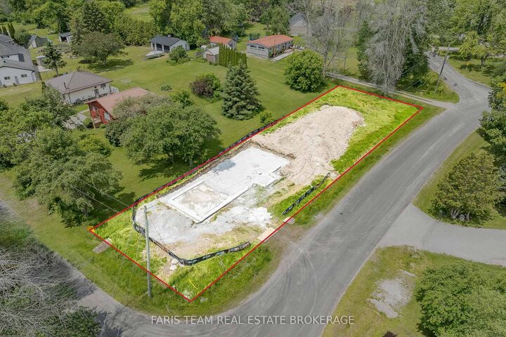Property Photo:  4138 Fountain Drive  ON L3V 6H7 