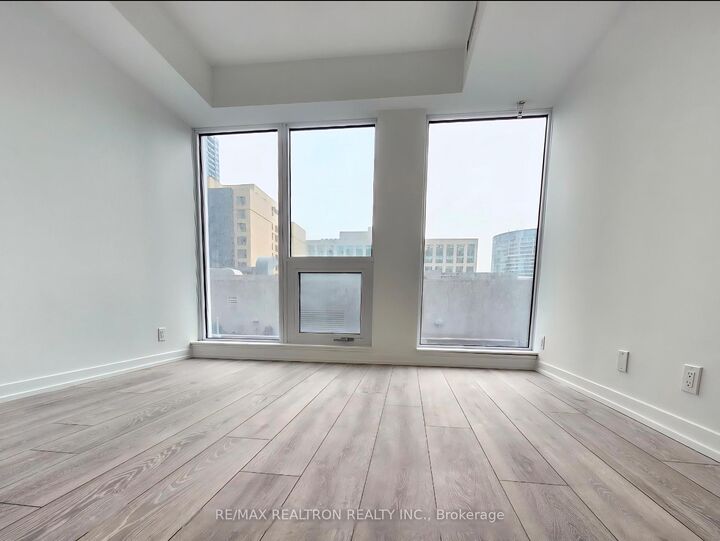 Property Photo: 55 Mercer Street 1212 ON M5V 3W2