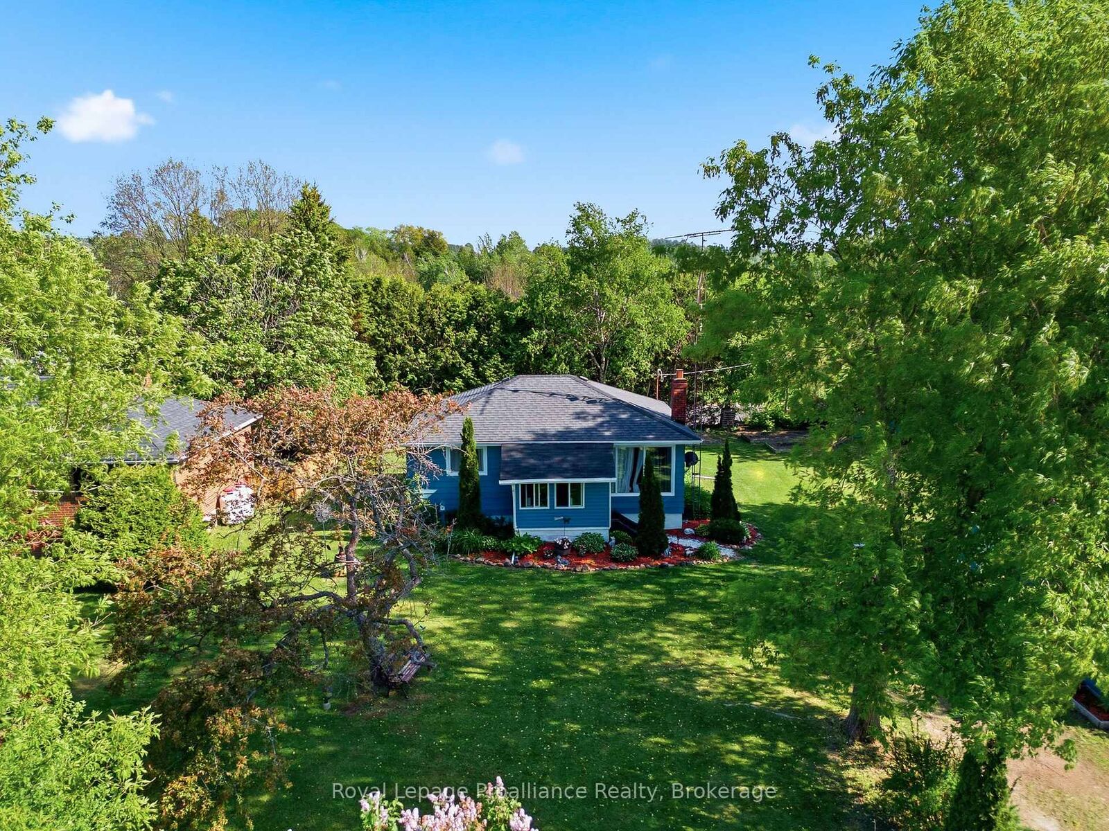 Property Photo: 7497 Cavan Road ON K0L 1E0