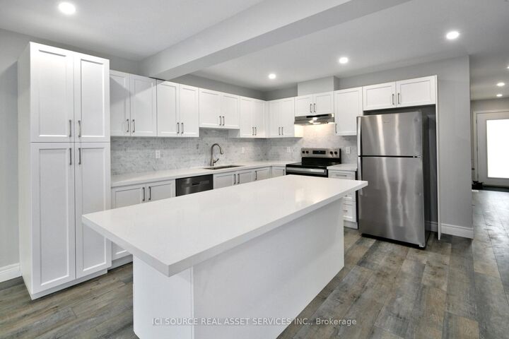 Property Photo:  680 Wild Rose Drive  ON P1P 0B4 