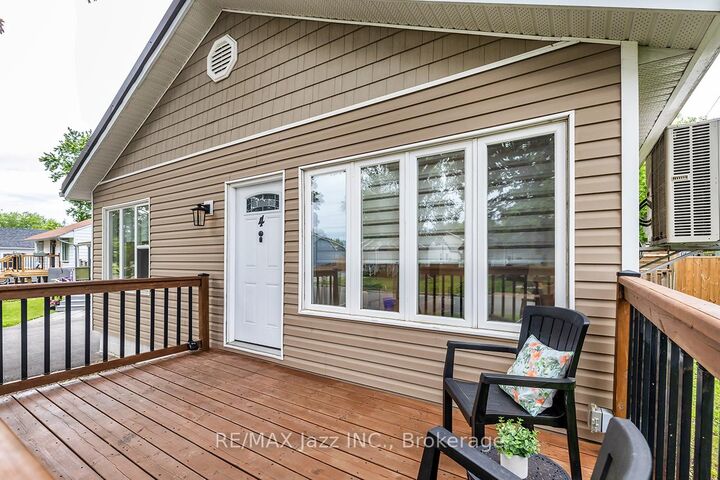 Property Photo: 4 Maple Street ON L1S 1V6